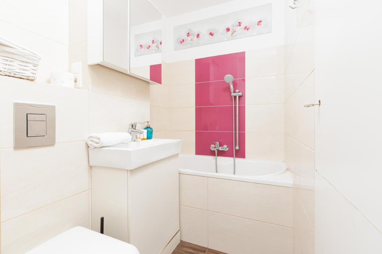 Apartments Warsaw Grzybowska By Noclegi Renters Extérieur photo